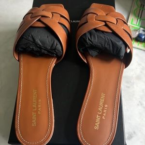 SAINT LAURENT (YSL) TRIBUTE MULE SANDAL -LEATHER